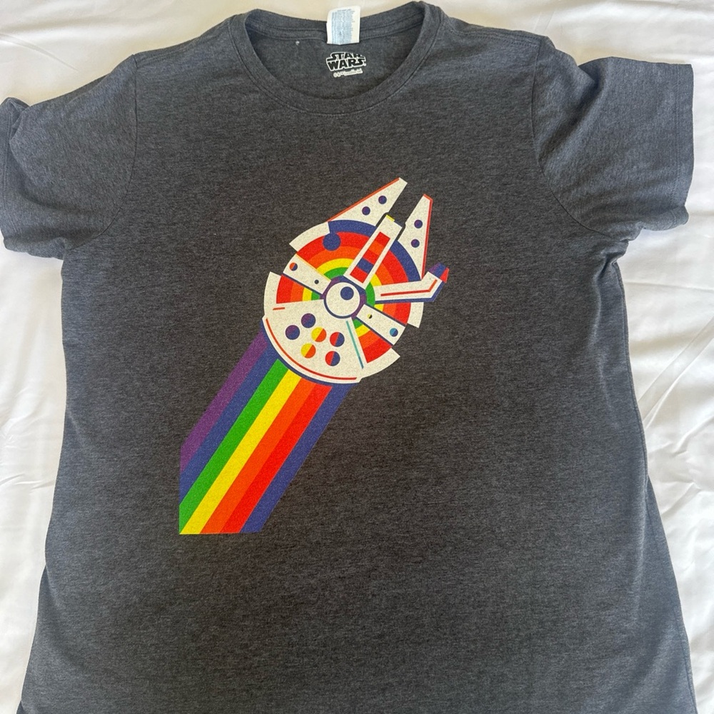 Star Wars Men's Gray Rainbow Millennium Falcon Short Sleeve Shirt Size XL
